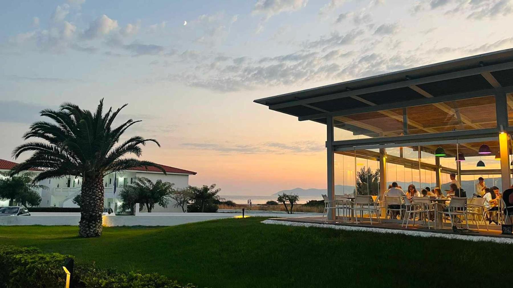 סאמוס Sirenes Beach Resort מראה חיצוני תמונה
