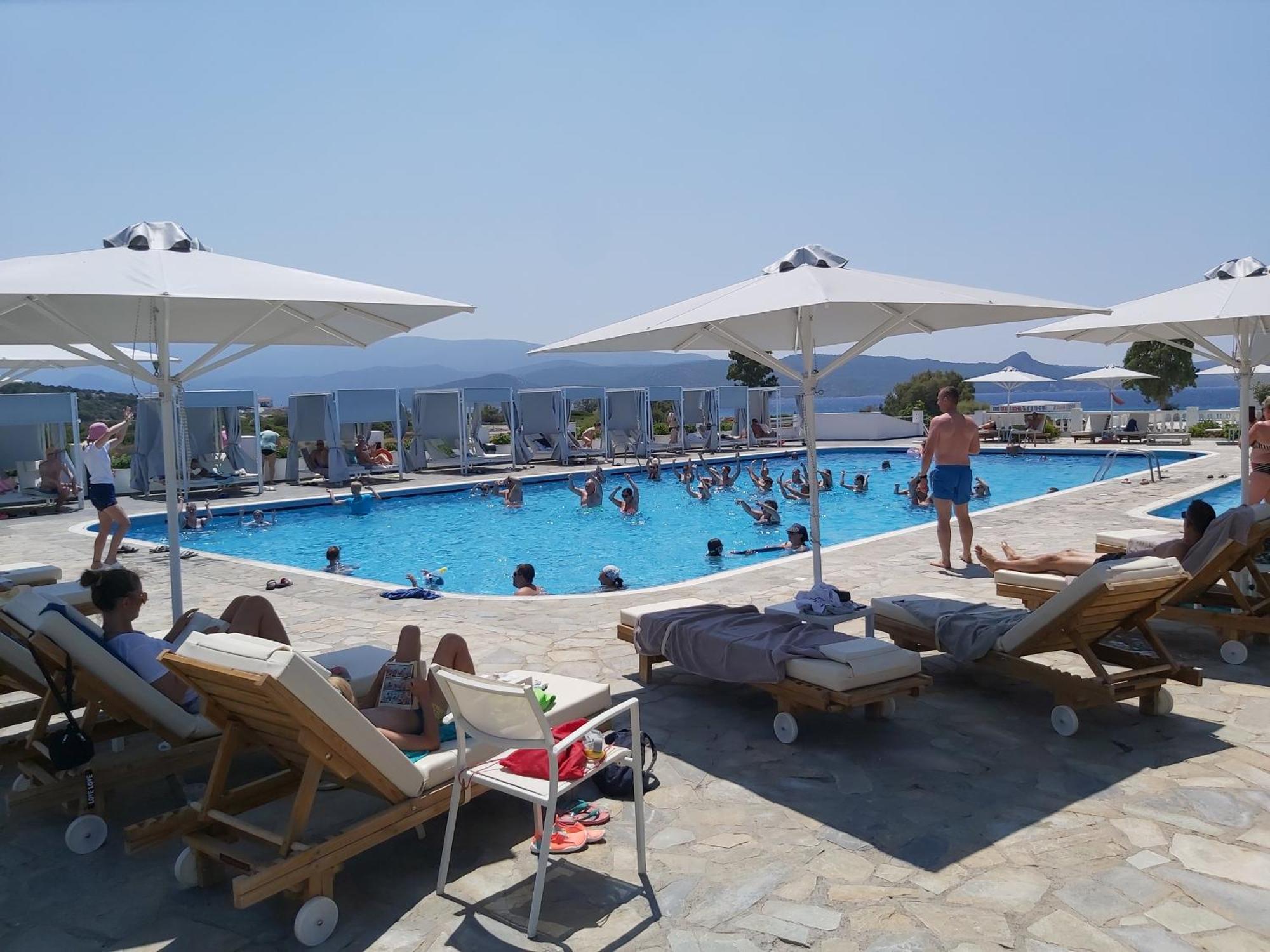 סאמוס Sirenes Beach Resort מראה חיצוני תמונה